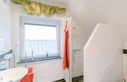 Altharlingersiel Apartment | North Sea Oasis Pethan with sauna + panoramic view, WLAN-o pets