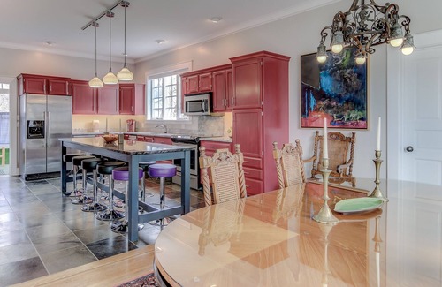 South Haven House | North Shore 9 Bed Property Private Pool,Lake View, Beach, Fire pits