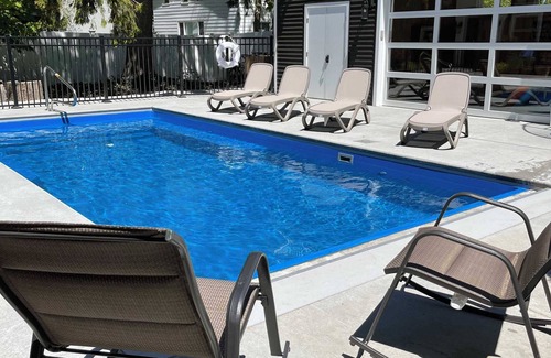 South Haven House | North Shore 9 Bed Property Private Pool,Lake View, Beach, Fire pits