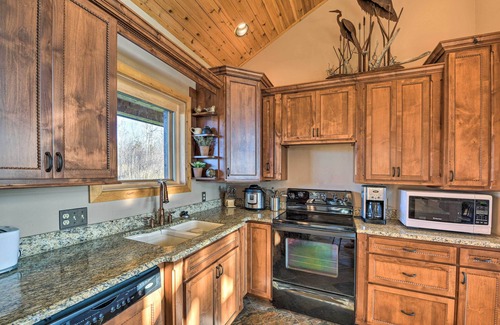 Two Harbors Cabin | North Shore Cabin w/Fire Pit By Gooseberry Falls!