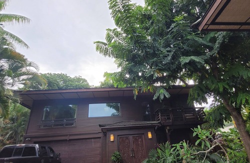 Waialee House | North Shore Getaway w/Ocean Views steps to Beaches and Surf