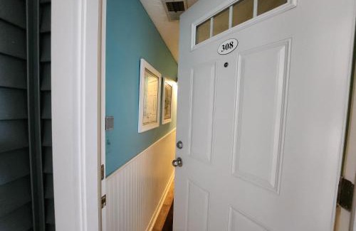 Traverse City House | North Shore Inn TC 308