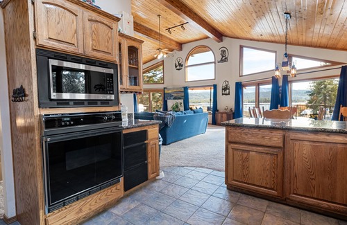 Fawnskin House | North Shore Lakefront - 6 Bedroom Lakefront - Game Room, Views, AC