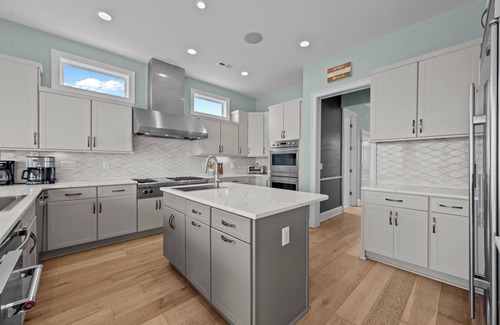 Surf City House | North Shore Paradise #199 - 7 BR, 7.5 BA Oceanfront Home w/Pool & Hot Tub