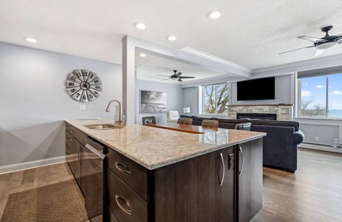 South Haven Condo | North Shore Penthouse