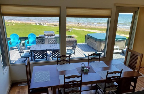 Cheboygan House | North Shore Retreat
