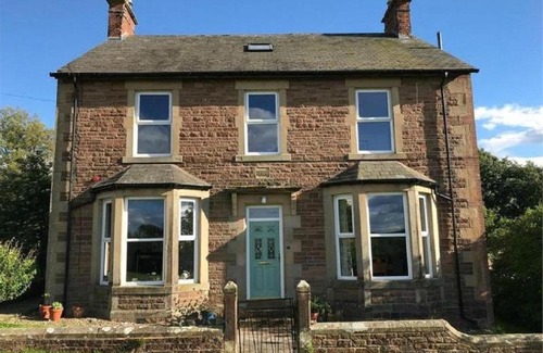 Gilsland House | North View House Next to Hadrian's Wall