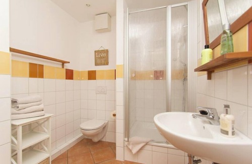 Warnemuende Apartment | North Wind - studio on electricity, nice apartment, quiet location, 2 - 4 pers.