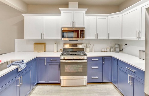 Sunset House | Northend Family Friendly | Modern Interior | Nestled just south of Boise’s iconic foothills, this 4-bed, 3-bath vacation rental invites you to enjoy both nature’s tranquility and the excitement of outdoor adventures!
