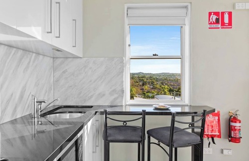 Dee Why Apartment | Northern Beaches Surfers Sanctuary Studio