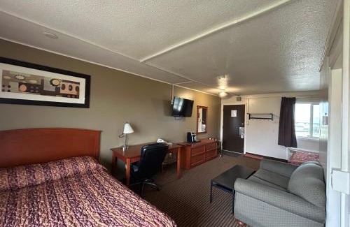 Valleyview Hotel | Northern Lights Inn & Suites