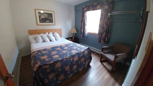 Algoma District Hotel | Northlander Motel