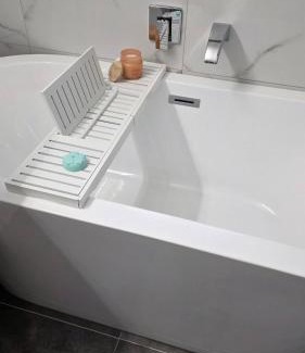 Glenfield House | Northshore Central Cosy & Comfortable 3BR Home