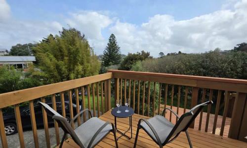 Glenfield House | Northshore Central Cosy & Comfortable 3BR Home