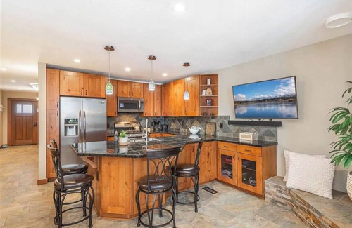Truckee Condo | Northstar Ski In/Ski Out condo! Walking distance to the Village