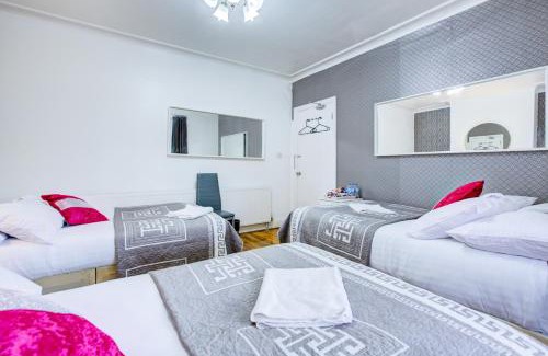 Dudden Hill Hotel | Northwest Hotel