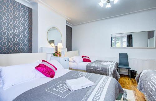 Dudden Hill Hotel | Northwest Hotel