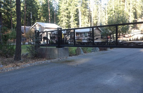 Cle Elum House | Northwest Pines Lodge near Lake Cle Elum! Great for large family gatherings.