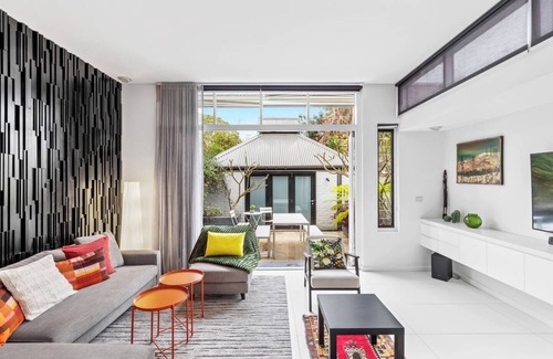 Camperdown House | Northwood Haus Refined Federation style Retreat