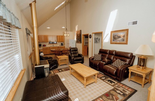 Pinetop-Lakeside Cabin | Northwoods (#11) Cabin in the Pines