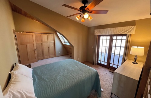 Birchwood Cabin | Northwoods paradise! Peace & tranquility. 6 bed lodge on quiet lake near trails