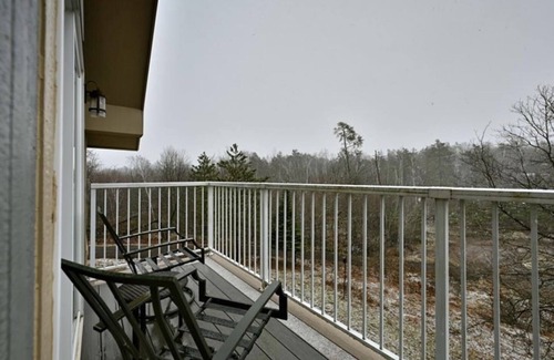 Danbury House | Northwoods Retreat- UTV/Snowmobilers paradise! Enjoy Voyager Village amenities!