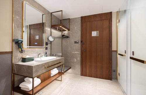 Tianjin City Center Hotel | Nostalgia S Hotel(Tianjin Ancient Culture Street & The Five Avenues）