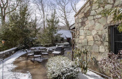 Tynecastle Cottage | Nostalgic Cottage in Banner Elk