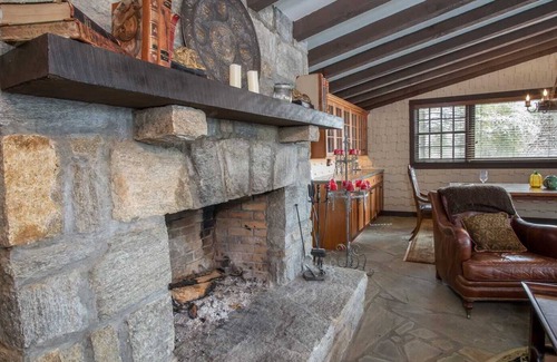 Tynecastle Cottage | Nostalgic Cottage in Banner Elk
