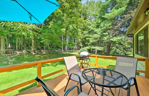 Manchester Center House | Nostalgic Vermont Escape in Manchester Center