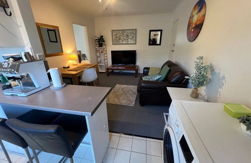 Ascot Vale Apartment | NOT AVAIALBLE