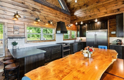 Gatlinburg Cabin | Not just a Stay - A Family Escape in the Smokies!