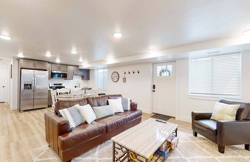 Hyrum Apartment | Notable Apartment - Mountain Views, Kitchen, & W/D