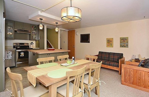 Stowe Area Condo | Notchbrook 34AB: 2 br, wood fireplace, seasonal pool, community amenities!