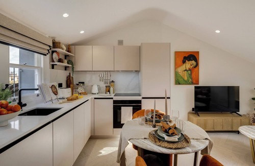 Pembridge Apartment | Notting Hill | 1-Bedroom Apartment (Top Floor)