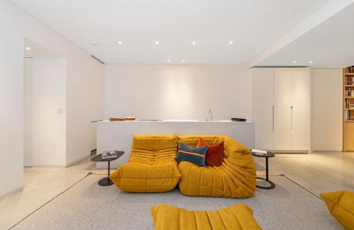 Colville Apartment | Notting Hill 2BR-2BA Private Garden Retreat