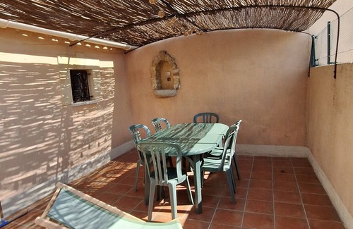 Venejan House | Nouveau : Maison de Village Vénéjan 4 Personnes