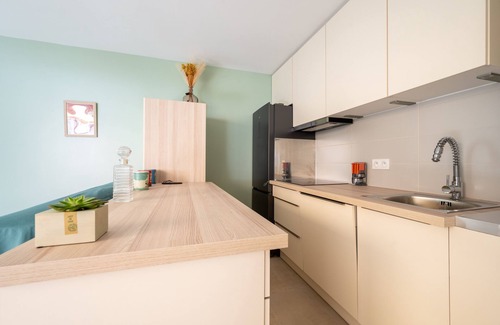 Cap-d'Antibes Apartment | Novaä - Apt à 200m de la plage et palais des congrès