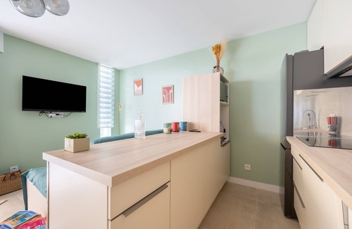 Cap-d'Antibes Apartment | Novaä - Apt à 200m de la plage et palais des congrès