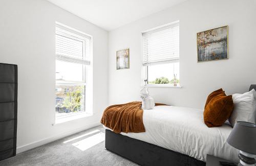 Birmingham House | Nova Living - Perfect for Short and Long Stays and Relocators