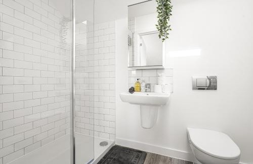 Birmingham House | Nova Living - Perfect for Short and Long Stays and Relocators