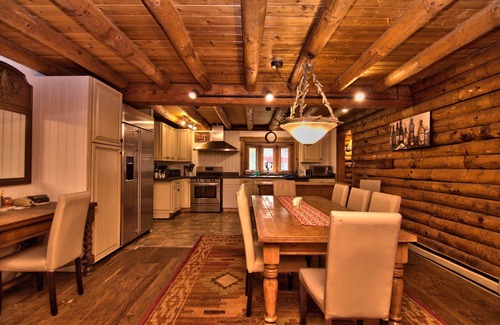 Jonas Cabin | NOVEMBER DEAL- FREE NIGHT WHEN BOOKING A WEEKEND - ASK FOR DETAILS!