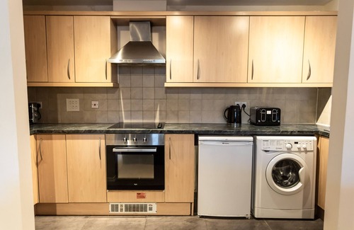 Southville Apartment | November Discount - Long Stay - Contractors