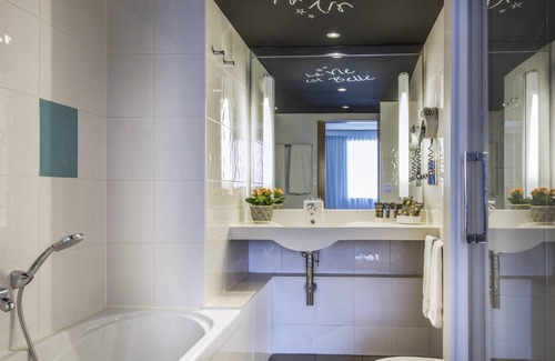 Almeda Hotel | Novotel Barcelona Cornella