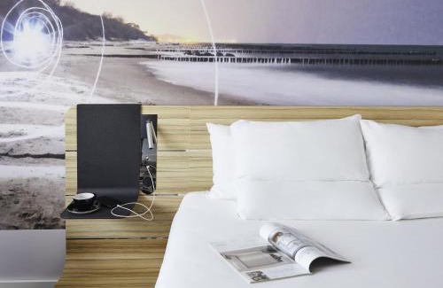 Little Hay Hotel | Novotel Birmingham Airport Terminal Building - NEC