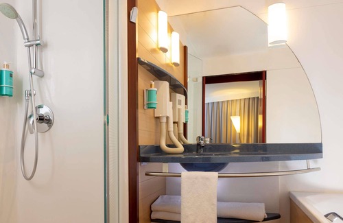 La Joliette Hotel | Novotel Suites Marseille Centre Euromed