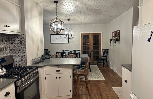 Glenwood House | Now Booking for Summer 2025!