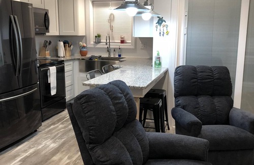 Myrtle Beach Cottage | Now booking summer weeks for 2025!