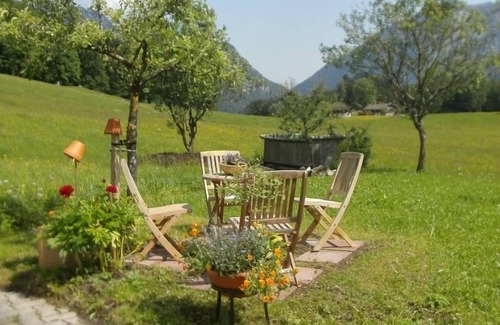 Bischofswiesen Apartment | Nr. 1, Ferienwohnung 2-4 Pers. mit 2 Schlafzimmern, Wohnküche, Dusche/WC und Balkon