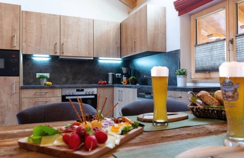 Wallgau Apartment | "Nr. 2" apartment Wetterstein, 2 bedrooms, shower, WC - Geierstanger, country house